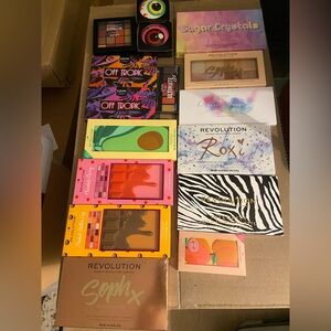 nwt makeup palette bundle